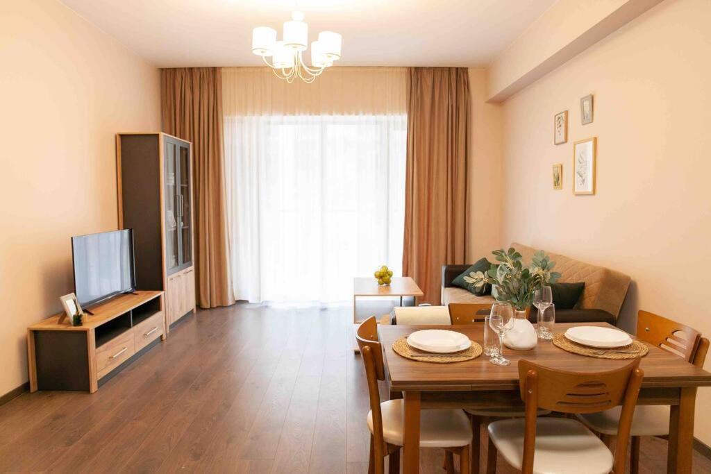 Gg Home - Cozy 1 Bedroom Apartment On Kazbegi Avenue 15 Tbilisi Ngoại thất bức ảnh