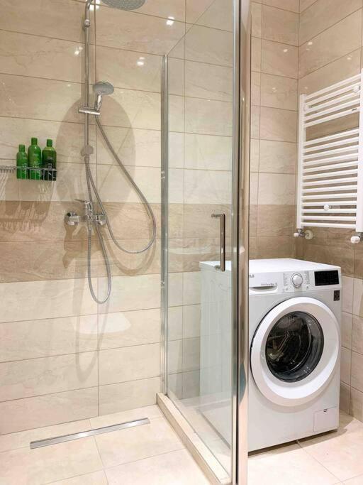 Gg Home - Cozy 1 Bedroom Apartment On Kazbegi Avenue 15 Tbilisi Ngoại thất bức ảnh